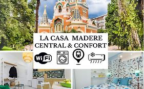 Casa Madere- Idéal Couples - Central&cosy -Train station - Tram&Supermarkets-Balcony- Washing-machine-AC